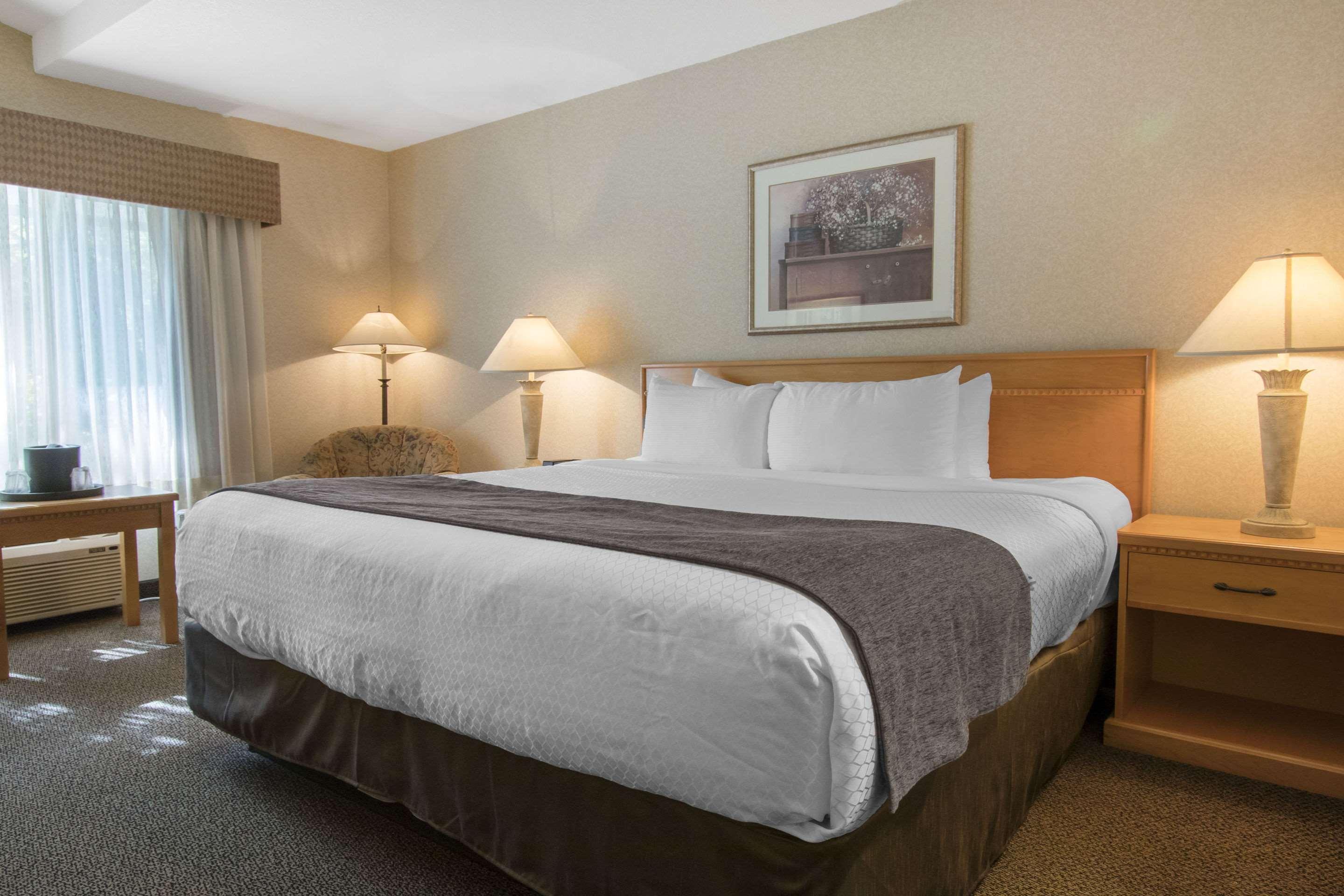 Flamingo Hotel Medicine Hat Exterior foto